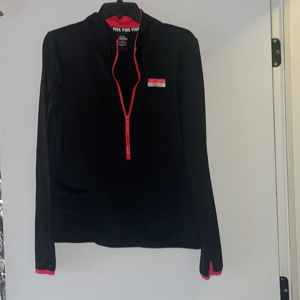 Black Workout Pullover